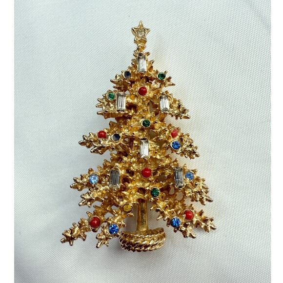 Vintage ART © Signed Textured Christmas Tree Brooch - Picture 2 of 8